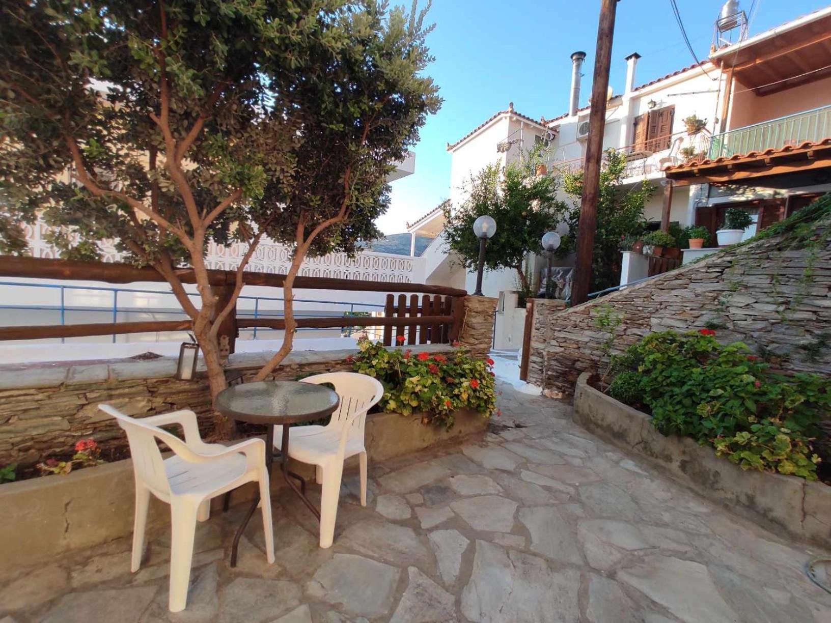 Politis Sudios Apartment Batsi  Luaran gambar