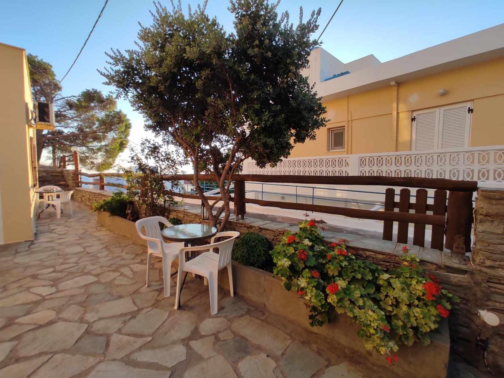 Politis Sudios Apartment Batsi  Luaran gambar