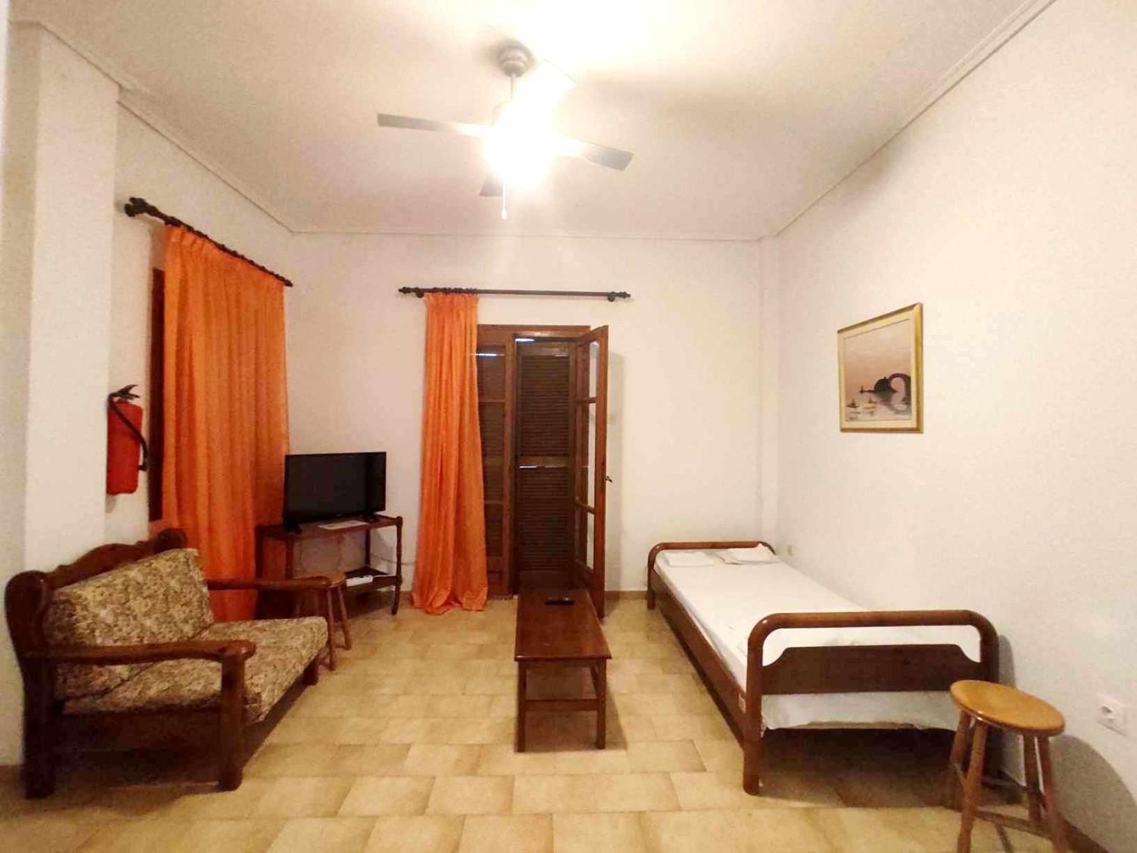Politis Sudios Apartment Batsi  Luaran gambar