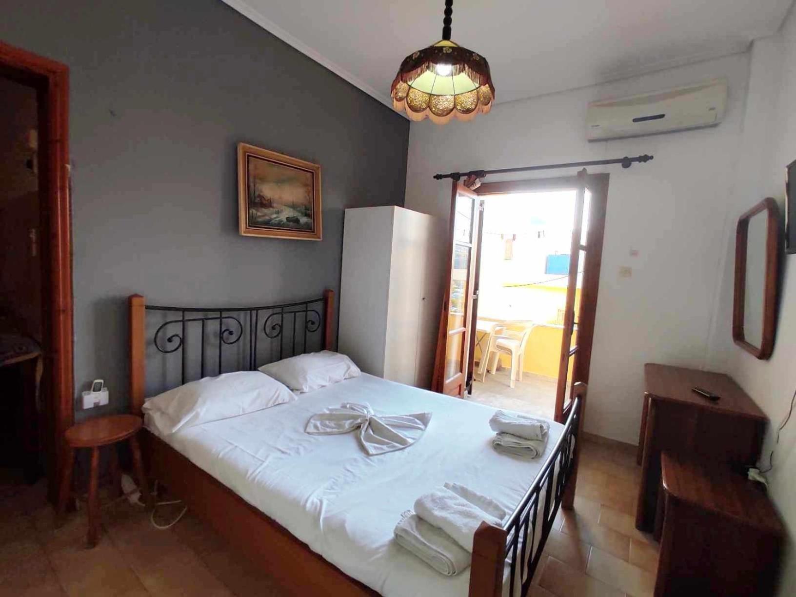 Politis Sudios Apartment Batsi  Luaran gambar