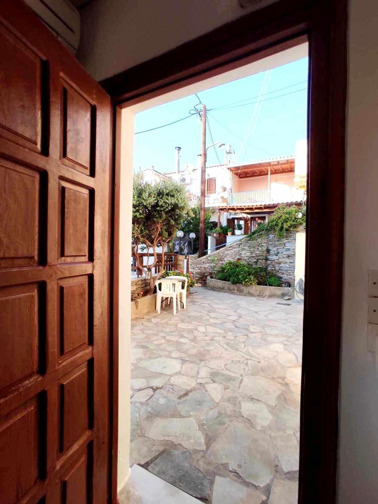 Politis Sudios Apartment Batsi  Luaran gambar