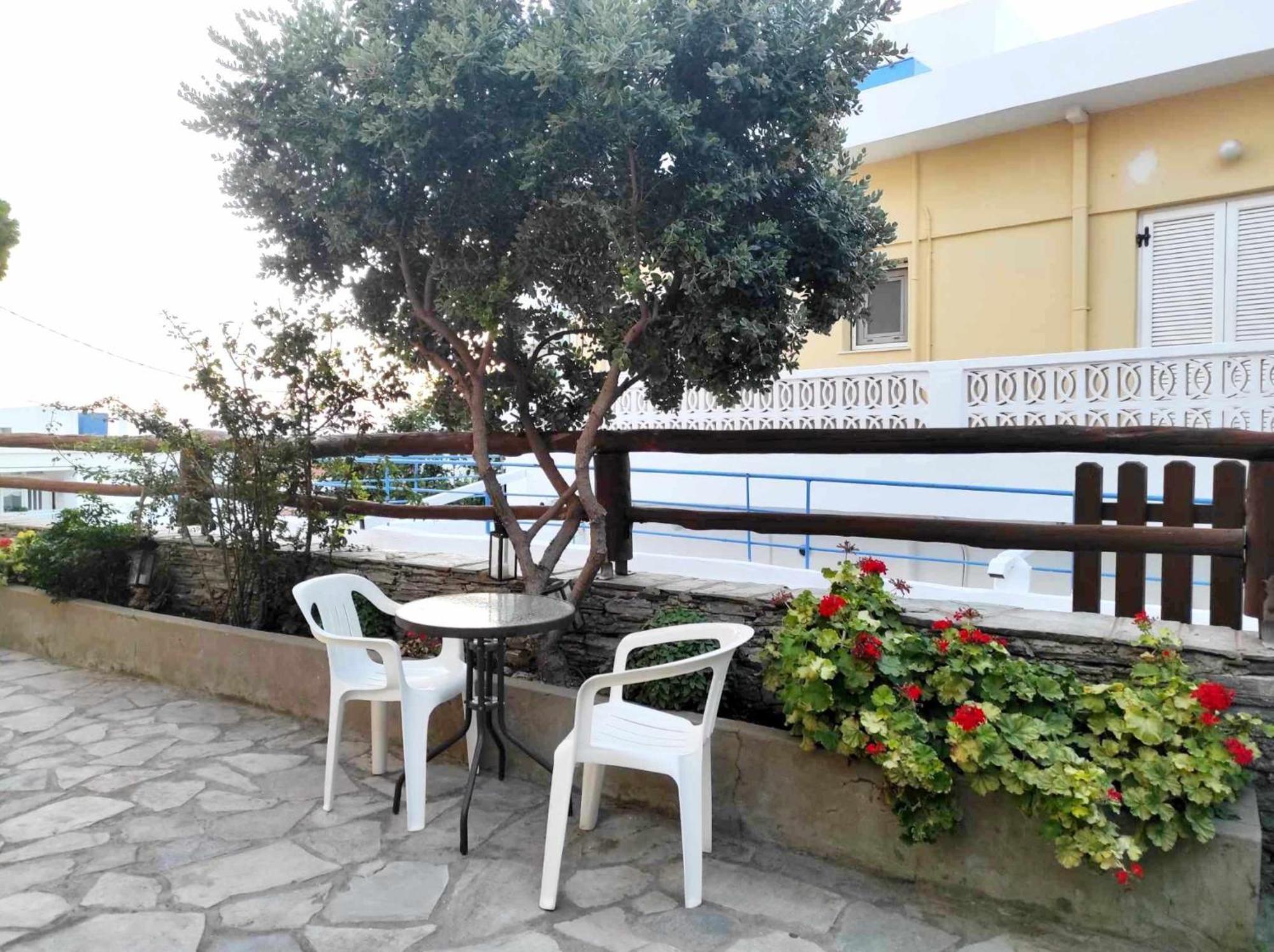Politis Sudios Apartment Batsi  Luaran gambar