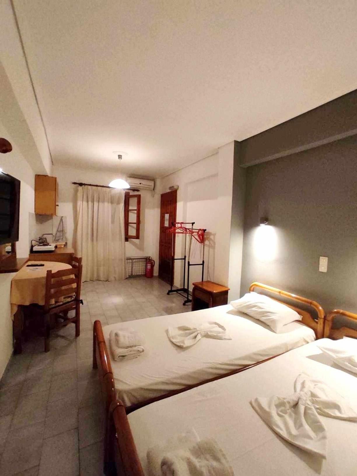 Politis Sudios Apartment Batsi  Luaran gambar